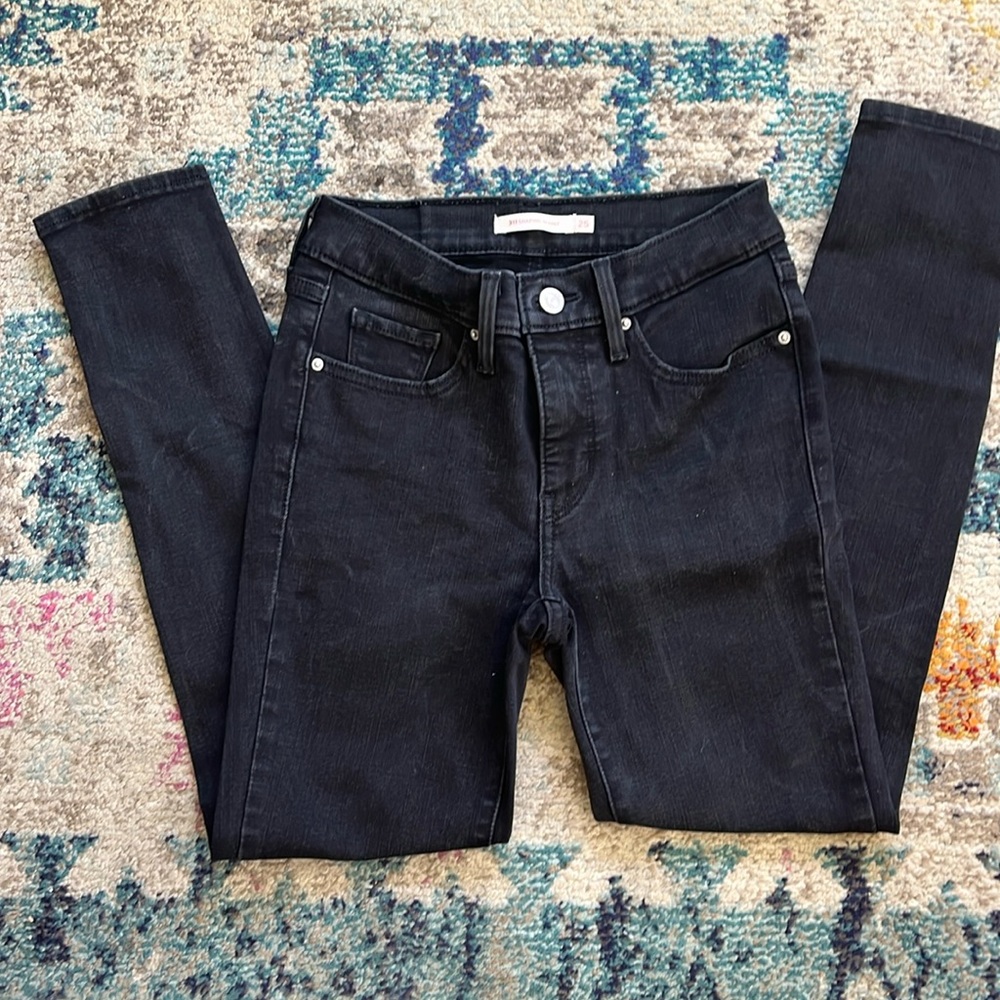 Levi’s 311 shaping skinny
